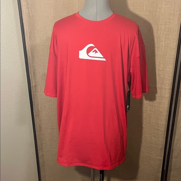 Quiksilver SPF 50 Bold Red Short Sleeve Tee - Picture 1 of 4